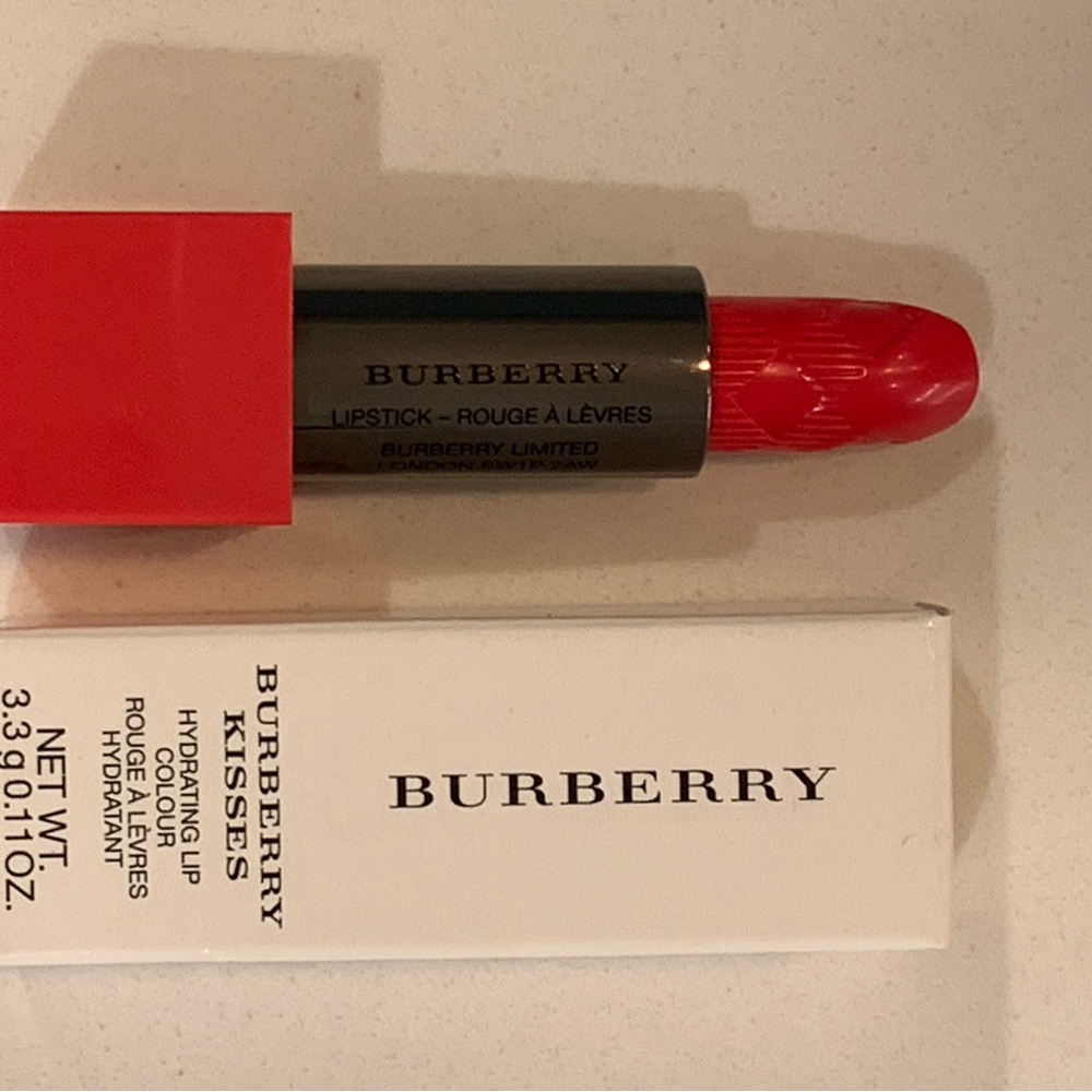 Burberry Kisses Sheer - 53 Crimson Pink - Picture 7 of 7